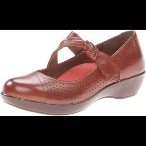 ✨RARE✨ Dansko Deidra Mary Janes in Cognac - New in Box!